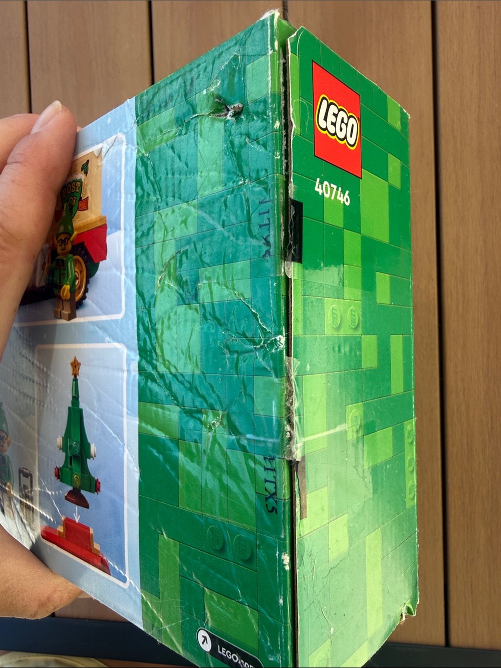 LEGO Santa's Delivery Truck - Red, Green & Gold Holiday Set - Picture 3 of 4